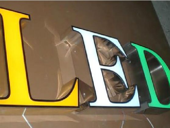 合肥介绍LED招牌的基础知识。